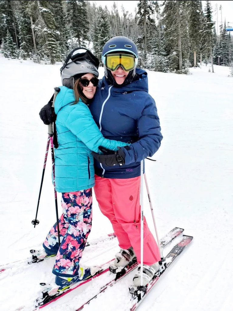 Becky and Mike Leno skiing